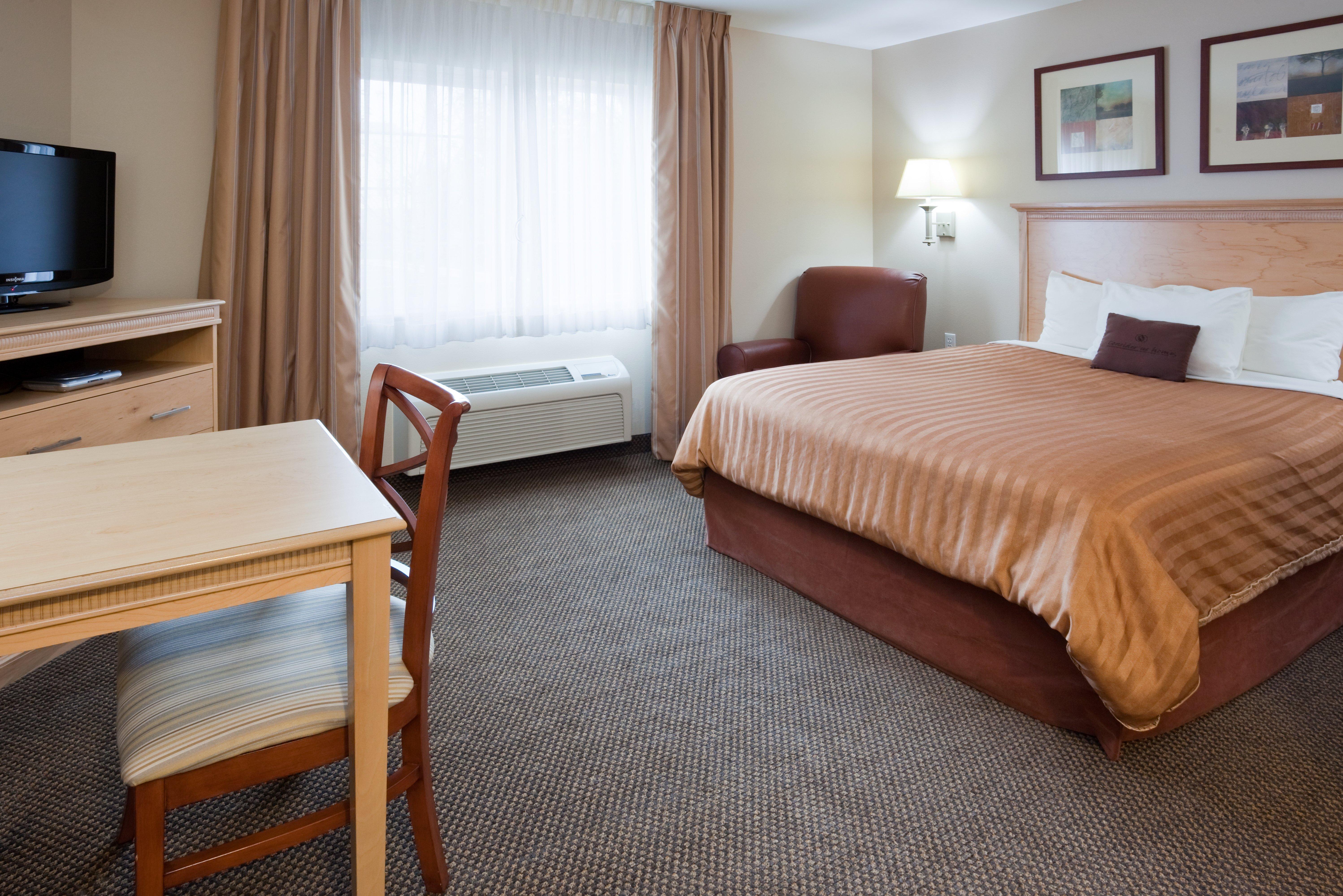 Candlewood Suites Milwaukee Brown Deer, An Ihg Hotel Bagian luar foto