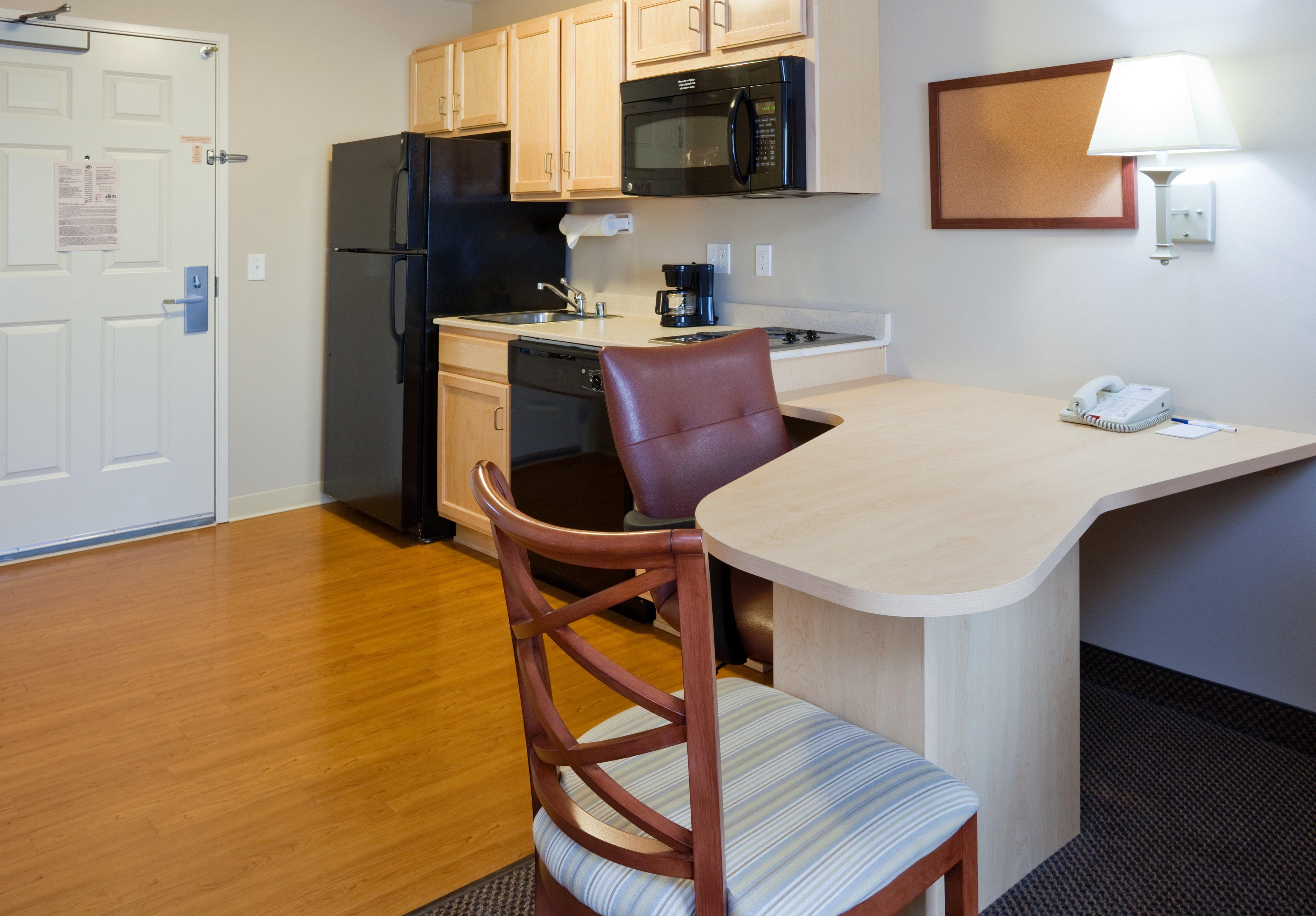 Candlewood Suites Milwaukee Brown Deer, An Ihg Hotel Bagian luar foto